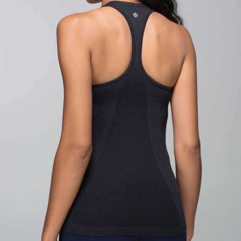 Lululemon Ebb and Flow Seamless Racerback tank Top Dark Gray Size 6 Shelf Bra